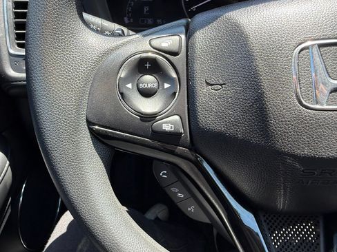 Used 2022 Honda HR-V EX image 13