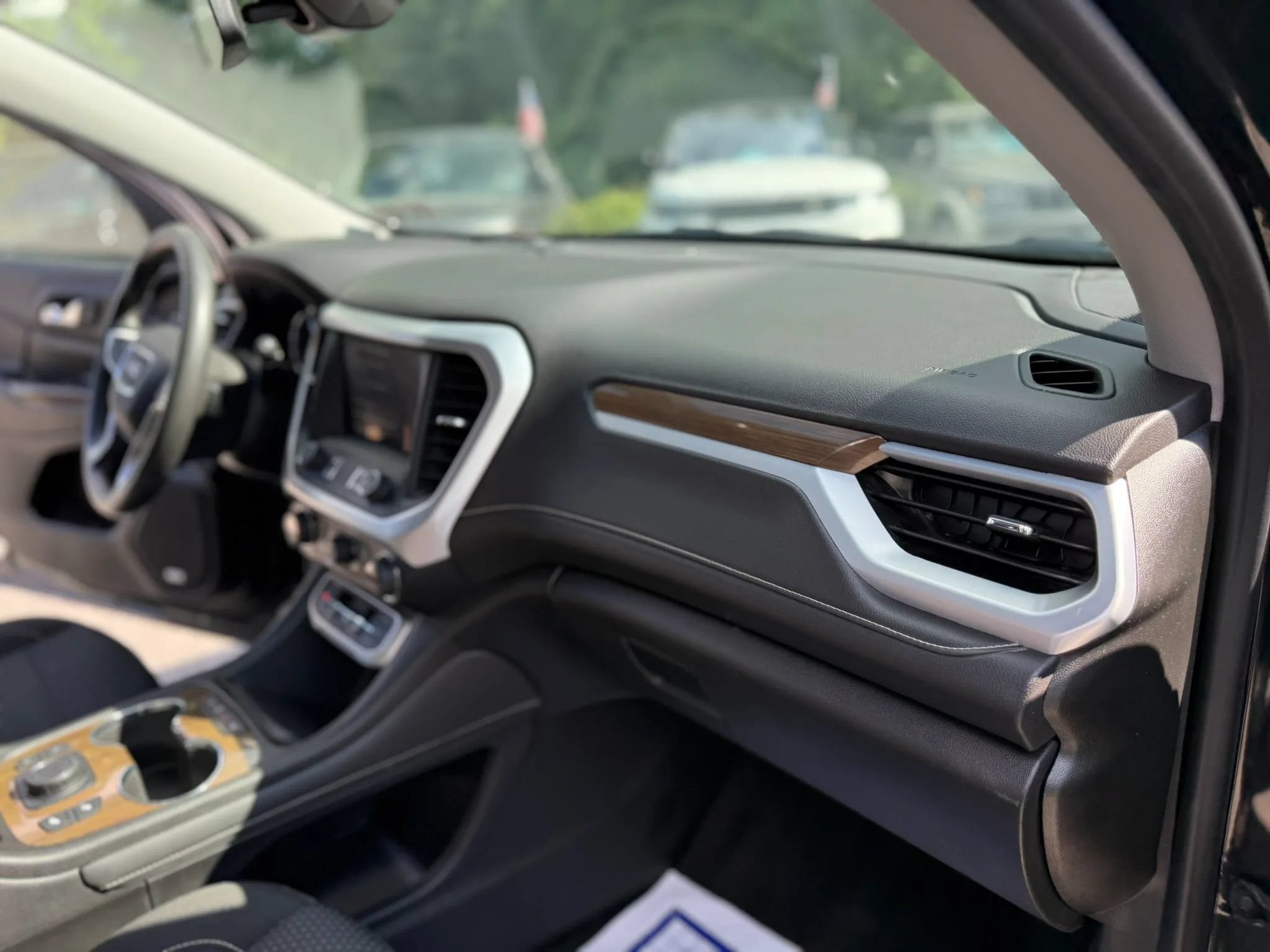 Used 2021 GMC Acadia SLE w/ Driver Convenience Package AWD/4WD image 29