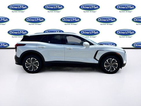 Used 2024 Chevrolet Blazer EV LT AWD/4WD image 8