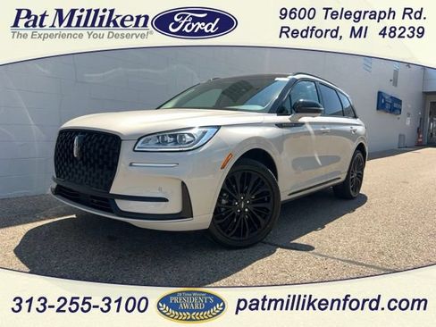 Used 2024 Lincoln Corsair Reserve w/ Equipment Group 201A AWD/4WD image 1