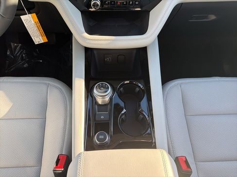 New 2026 Ford Explorer Platinum w/ LUX Leather Package image 30