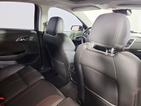 Used 2015 Chevrolet SS RWD image 11
