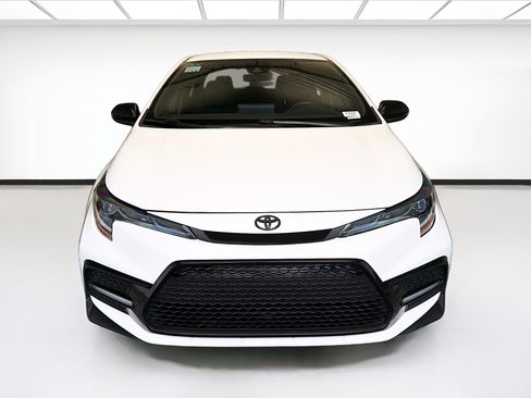 Used 2022 Toyota Corolla SE w/ Carpet Mat Package (TMS) FWD image 2