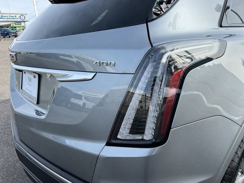 New 2026 Cadillac XT5 Sportv w/ LPO, Floor Liner Package image 11