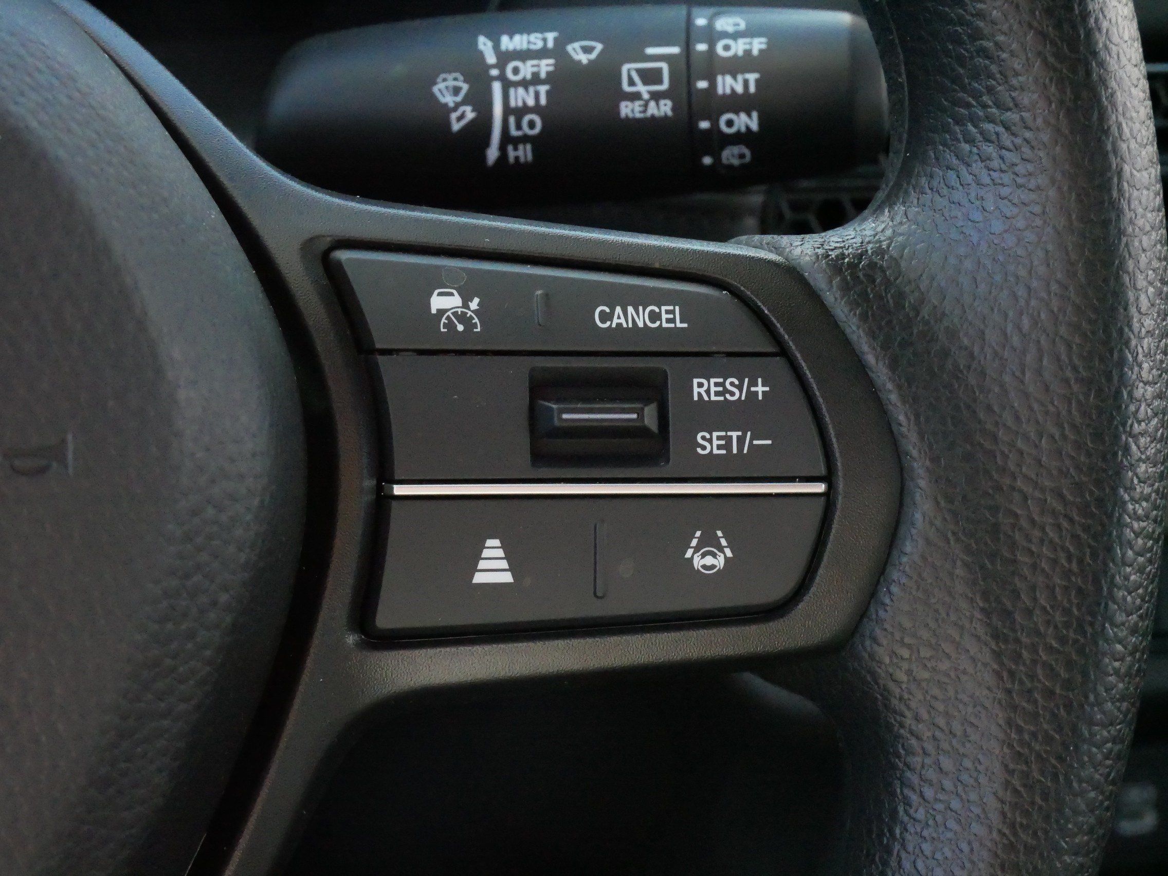 Used 2027 Honda HR-V LX image 25
