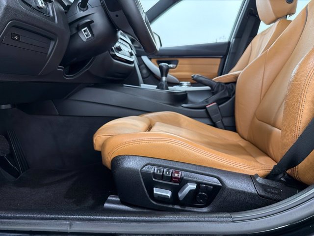 Used 2018 BMW 340i xDrive Sedan AWD/4WD image 14