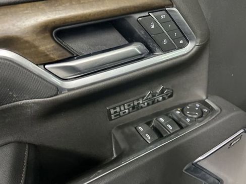 Certified 2025 Chevrolet Silverado 1500 High Country image 24