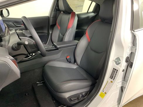 New 2026 Toyota Prius Plug-In Hybrid w/ Limited Premium Package FWD image 29