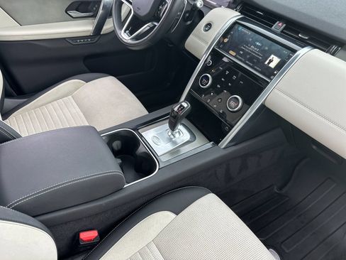 Used 2022 Land Rover Discovery Sport S R-Dynamic image 16
