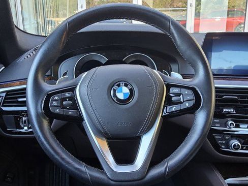 Used 2019 BMW 540i image 25