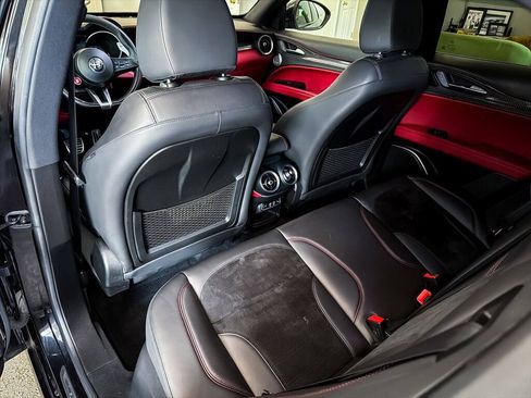 Used 2019 Alfa Romeo Stelvio Quadrifoglio w/ Driver Assist Dynamic Package AWD/4WD image 20