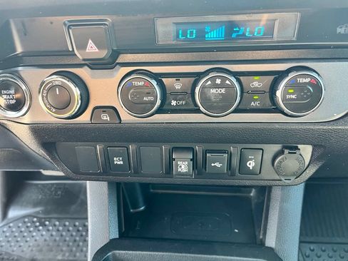 Used 2023 Toyota Tacoma TRD Off-Road AWD/4WD image 20