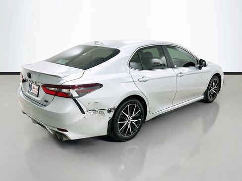 Used 2024 Toyota Camry SE FWD image 7