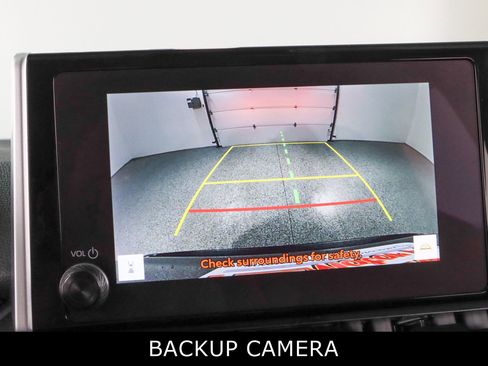 Used 2024 Toyota RAV4 XLE FWD image 18