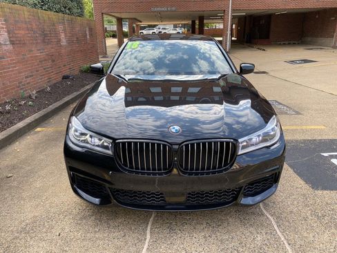 Used 2018 BMW 750i xDrive image 10