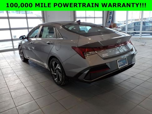 Certified 2025 Hyundai Elantra Limited image 7
