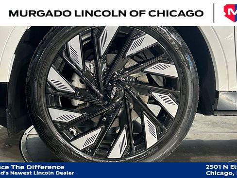 Used 2024 Lincoln Nautilus Reserve w/ Equipment Group 202A AWD/4WD image 24