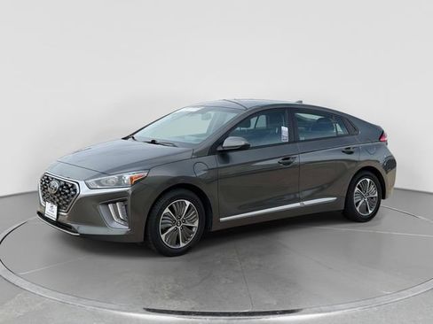 Used 2022 Hyundai Ioniq SE FWD image 8