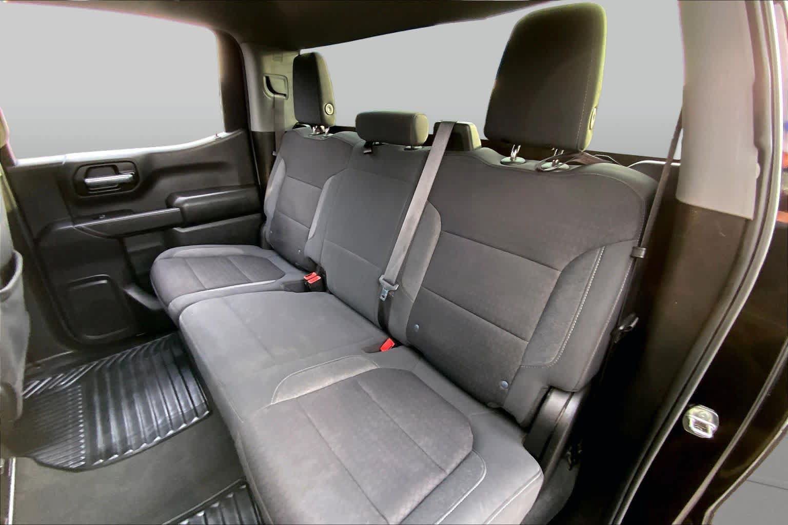 Used 2022 Chevrolet Silverado 1500 Custom w/ LPO, Dark Essentials Package RWD image 19
