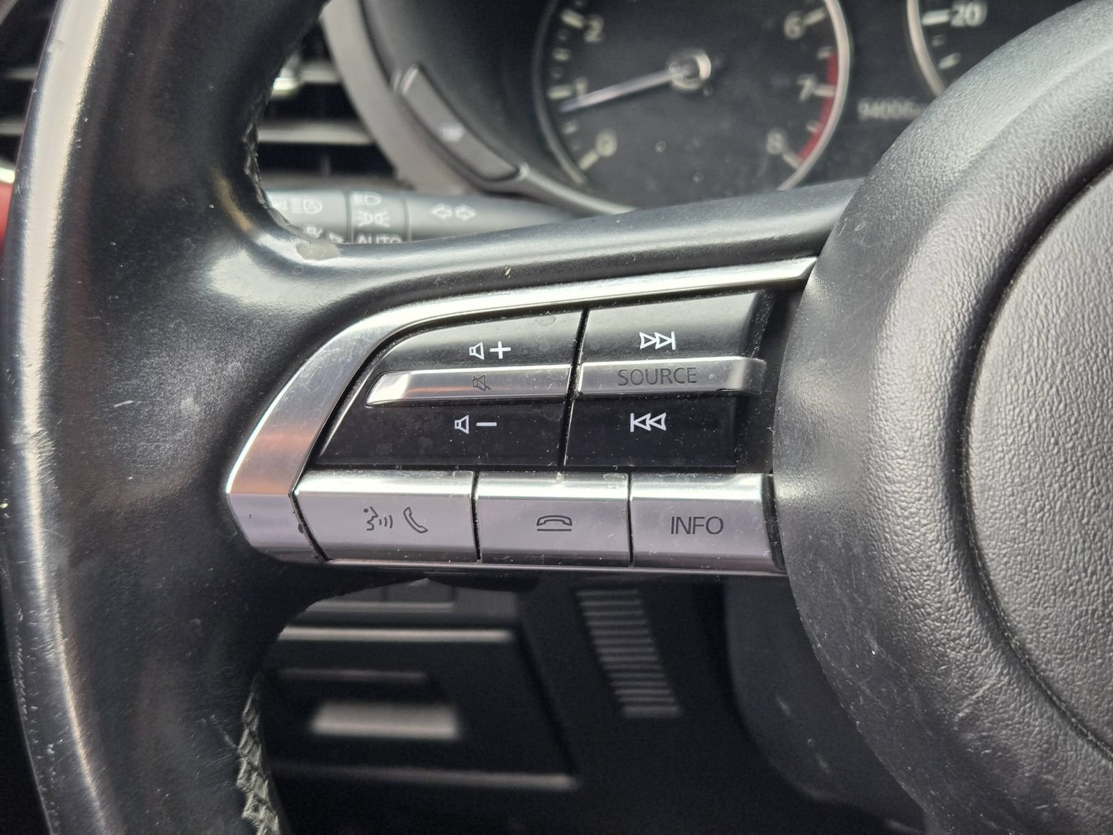 Used 2019 MAZDA MAZDA3 Hatchback w/ Premium Package FWD image 29