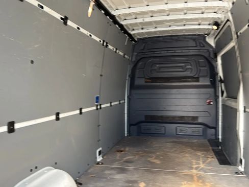 Used 2021 Freightliner Sprinter 2500 RWD image 37