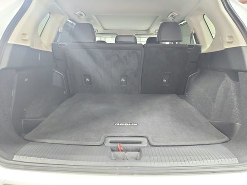Used 2025 Nissan Rogue SV w/ SV Premium Package FWD image 47