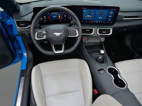 Used 2024 Ford Mustang GT Premium image 13