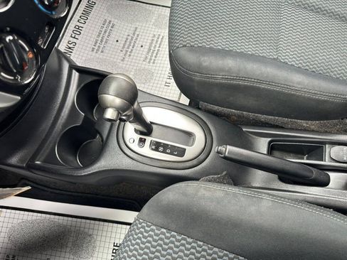 Used 2016 Nissan Versa Note SV FWD image 19