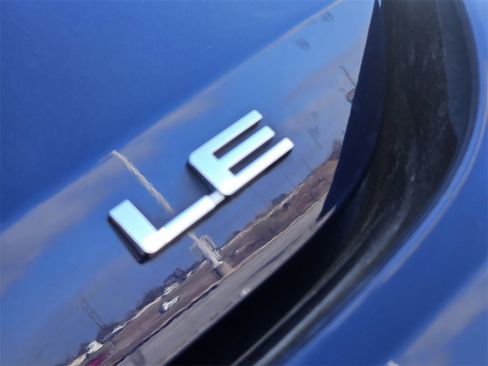 Used 2023 Toyota Highlander LE image 10