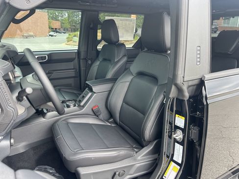 New 2026 Ford Bronco Outer Banks w/ Sasquatch Package AWD/4WD image 13
