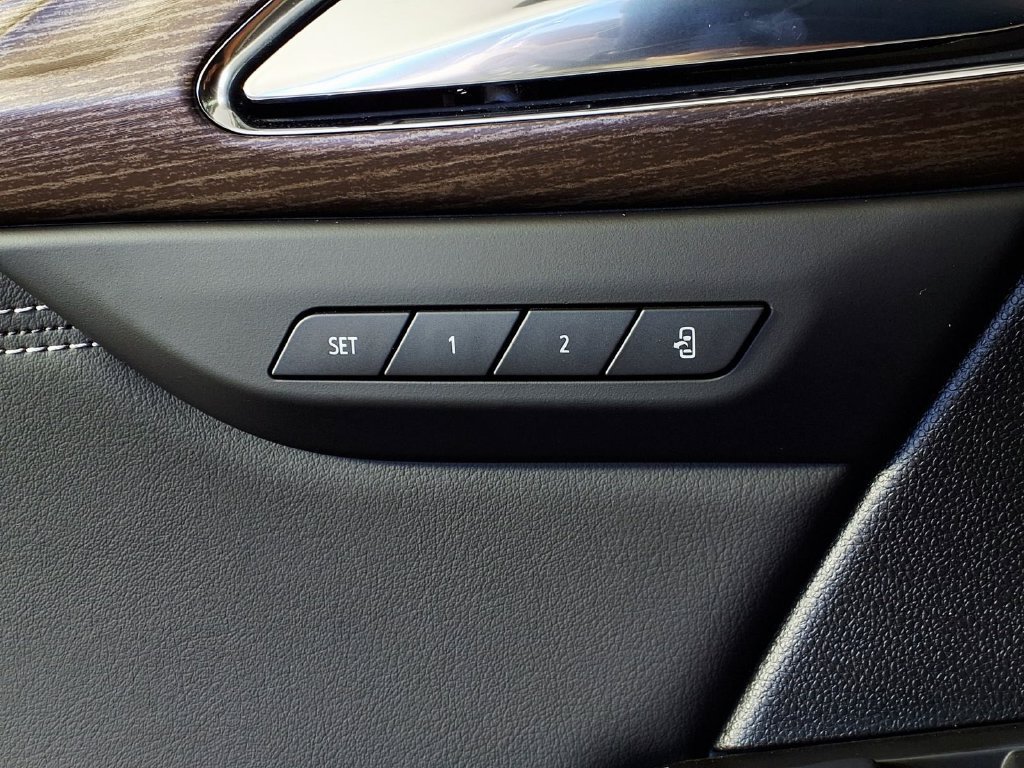 Used 2023 Buick Envision Avenir FWD image 19