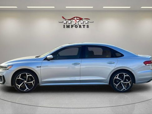 Used 2020 Volkswagen Passat 2.0T R-Line image 2
