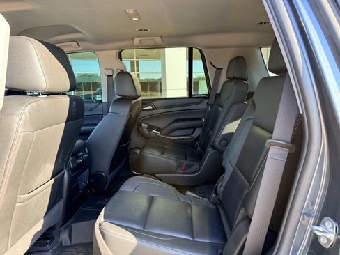 Used 2020 Chevrolet Tahoe LT w/ Luxury Package AWD/4WD image 15
