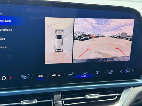 Certified 2024 Chevrolet Equinox EV LT FWD image 16