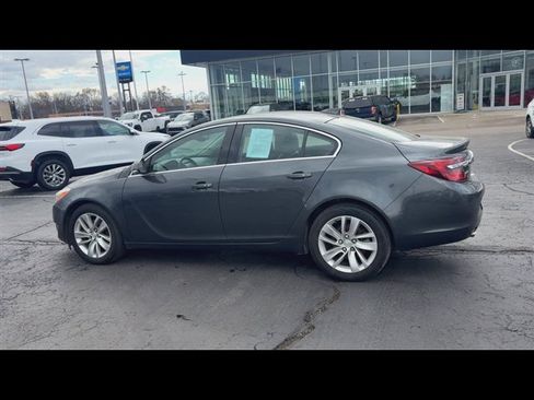 Used 2017 Buick Regal Premium image 6