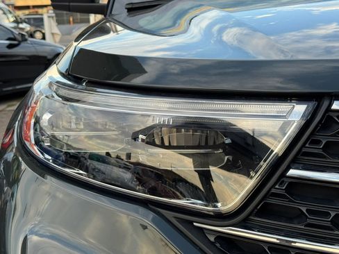 Used 2022 Ford Explorer XLT w/ Equipment Group 202A RWD image 5