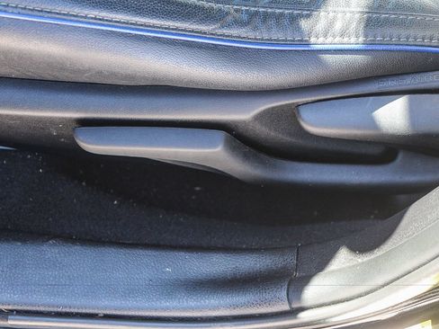 Used 2018 Toyota Corolla SE w/ Carpet Mat Package (TMS) FWD image 22