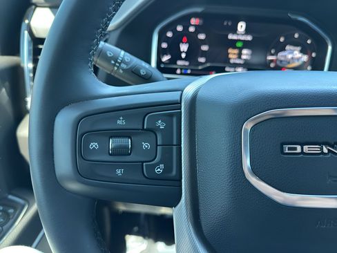Used 2024 GMC Sierra 2500 Denali AWD/4WD image 24