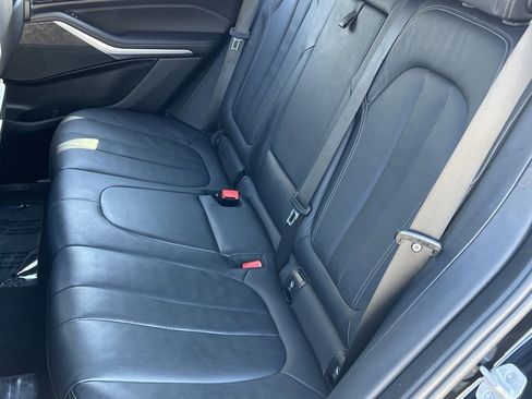 Used 2022 BMW X5 xDrive40i w/ Parking Assistance Package image 17