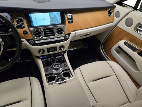 Certified 2016 Rolls-Royce Wraith RWD image 18