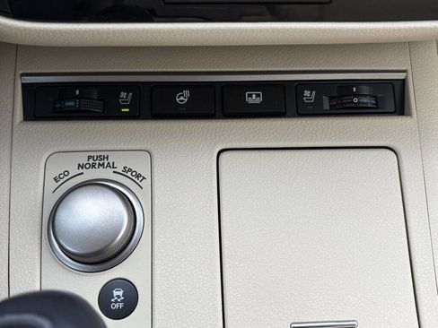 Used 2013 Lexus ES 350 w/ Luxury Pkg image 26