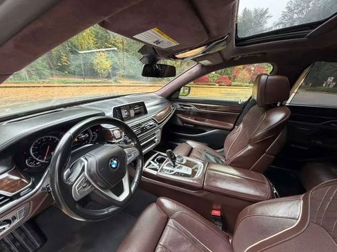 Used 2016 BMW 750i xDrive image 7