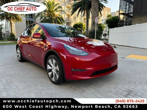 Used 2023 Tesla Model Y 2WD image 1
