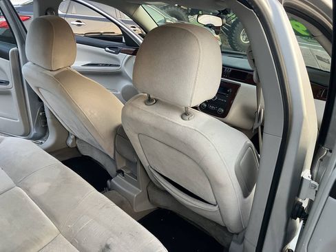 Used 2009 Chevrolet Impala LS FWD image 32