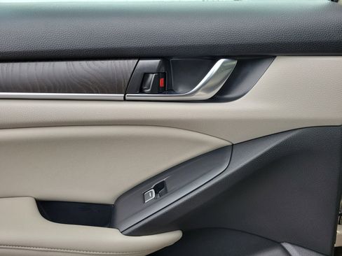 Used 2019 Honda Accord EX-L image 12