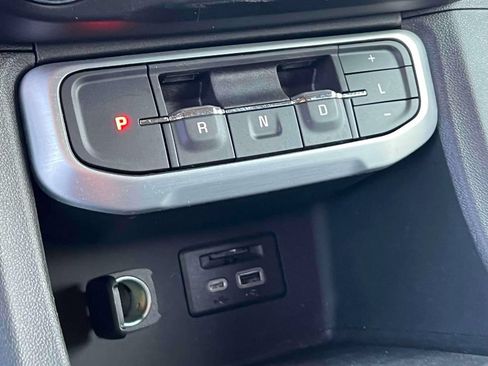 Used 2023 GMC Acadia SLT w/ Preferred Package AWD/4WD image 28