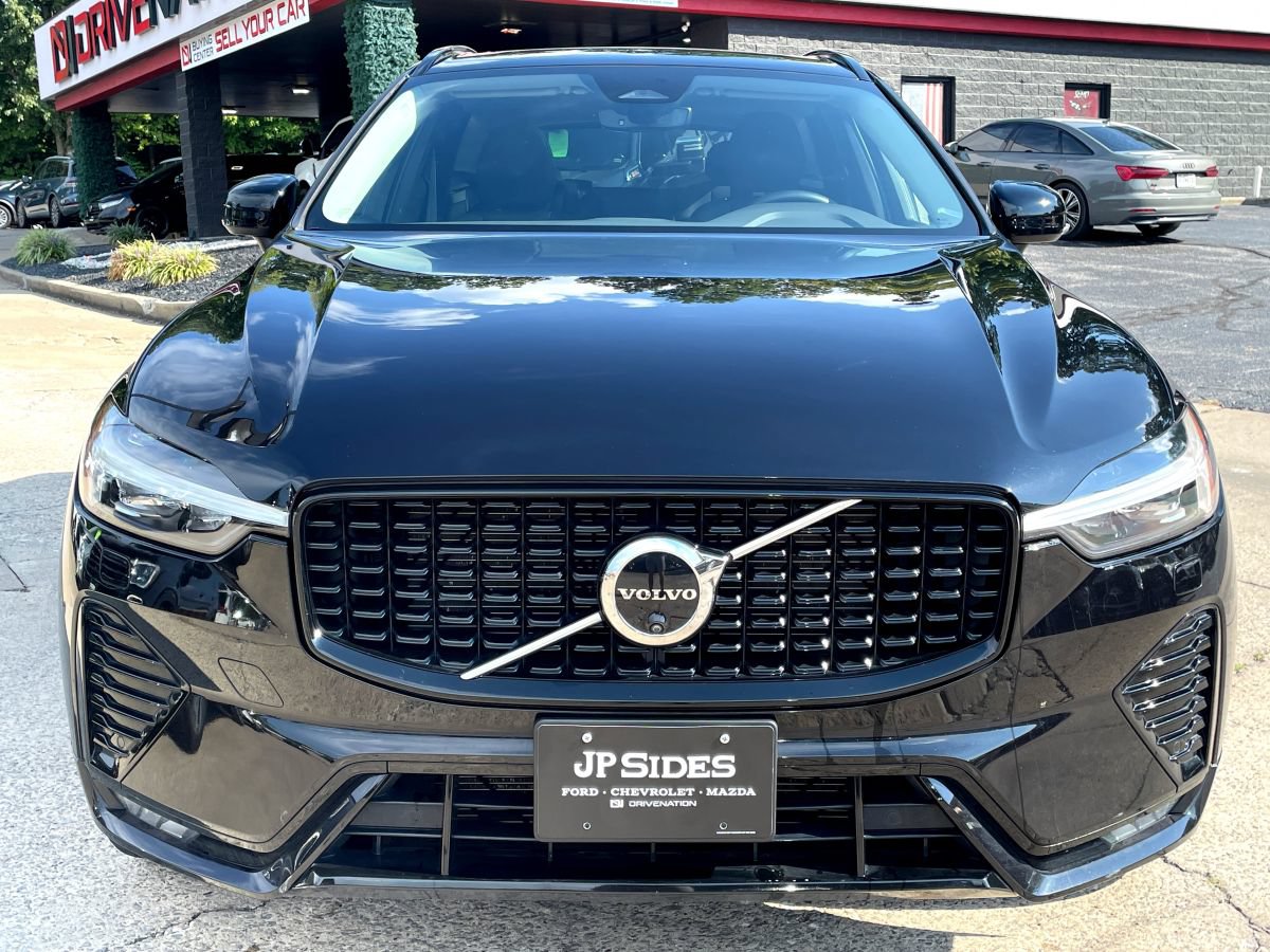 Used 2024 Volvo XC60 B5 Plus w/ Protection Package Premier AWD/4WD image 7