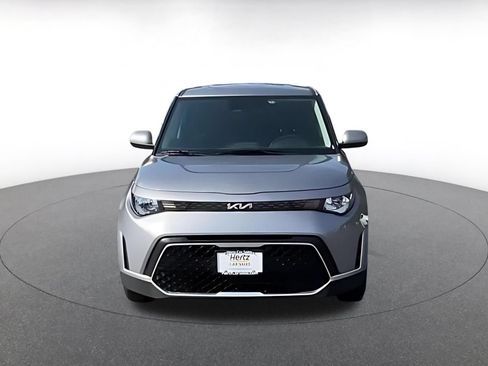 Used 2025 Kia Soul LX w/ LX Technology Package FWD image 4