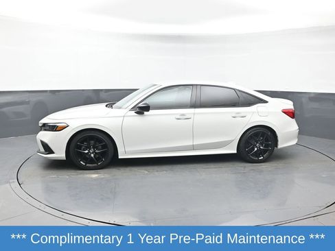 Used 2023 Honda Civic Sport image 2