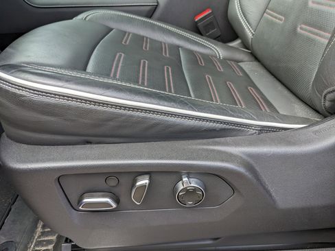 Used 2024 GMC Sierra 1500 AT4X image 21